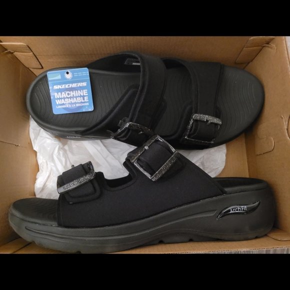 BNIB Size 11 Wide Sandals Skechers - Picture 4 of 5